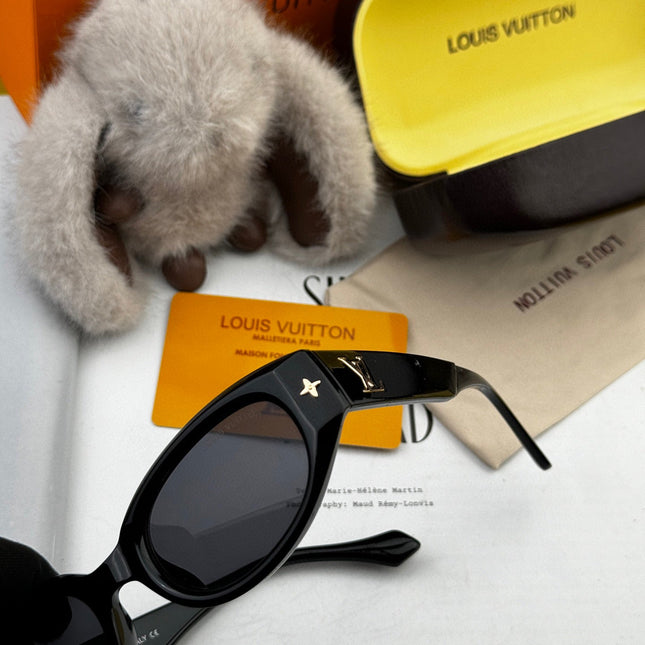 CAT EYE SUNGLASSES L1335 IN BLACK ACETATE