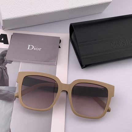 MONTAIGNE SUNGLASS D8304 IN ACETATE
