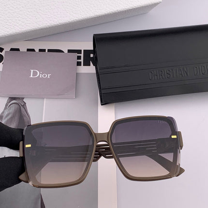 MONTAIGNE SUNGLASS CD7780 IN ACETATE