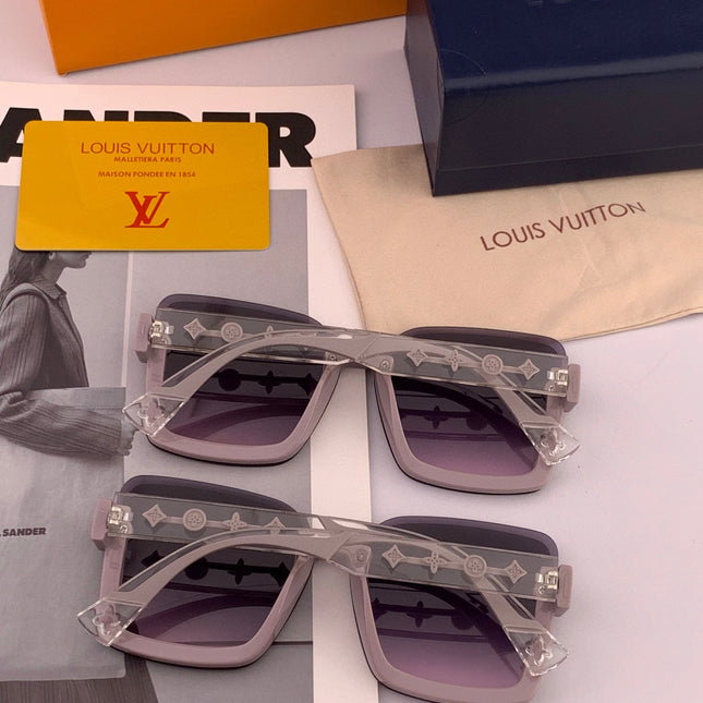 SQUARE SUNGLASSES L5221 IN CLEAR ACETATE GREY SMOKE LENSES