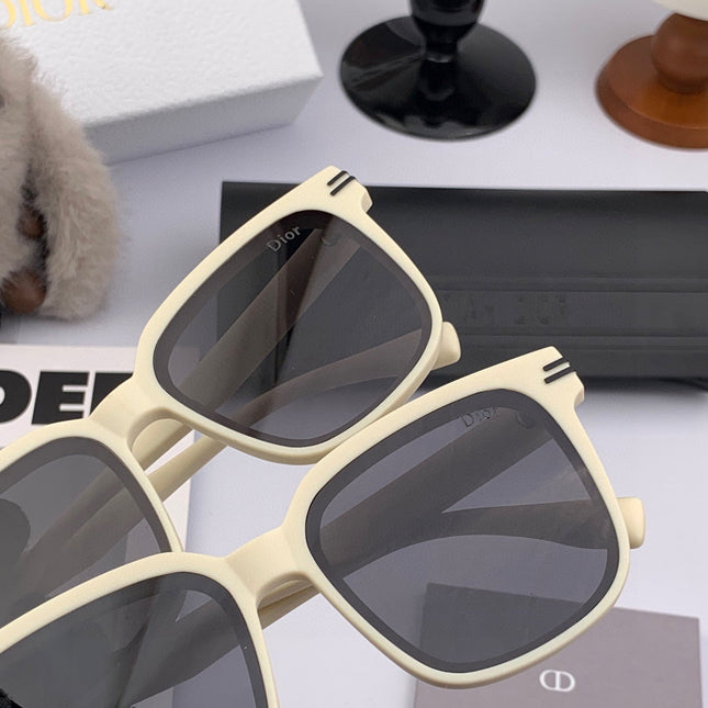 MONTAIGNE SUNGLASS CD195 IN IVORY ACETATE