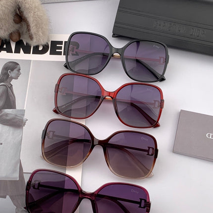 MONTAIGNE SUNGLASS D8266 IN METAL