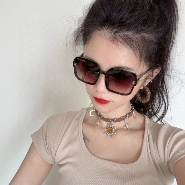 MONOGRAM SUNGLASS L8130 IN ACETATE FRAME
