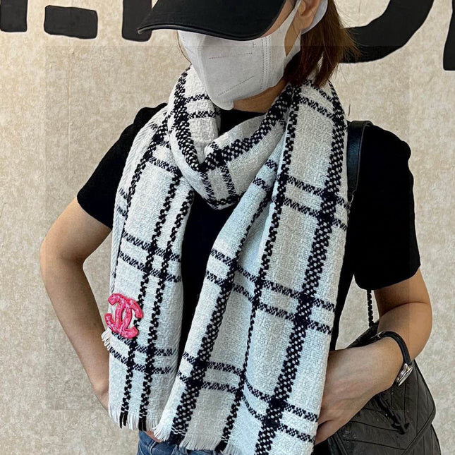 CHANEL 25S SCARF 190 IN CASHMERE 718525
