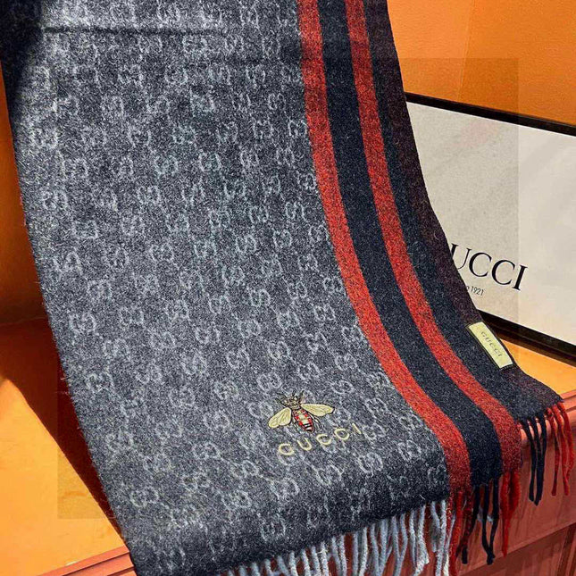 CHANEL 25S SCARF 190 IN CASHMERE 718528