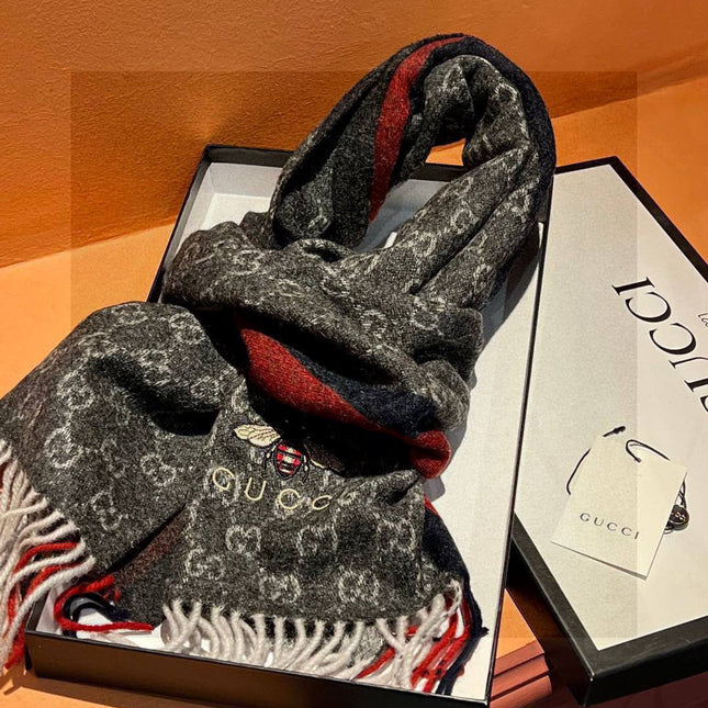 CHANEL 25S SCARF 190 IN CASHMERE 718529