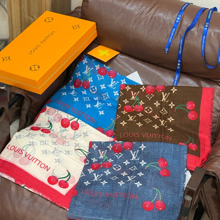 LV SCARF 140 CM IN CASHMERE 721492