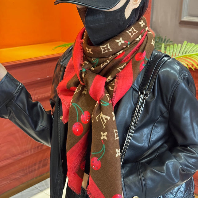 LV SCARF 140 CM IN CASHMERE 721493