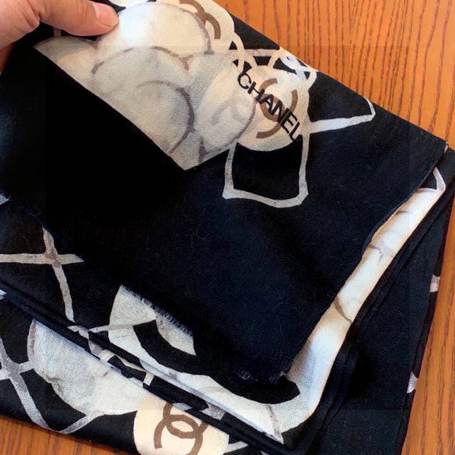 HERMES 25S SCARF 200 IN SILK 724721
