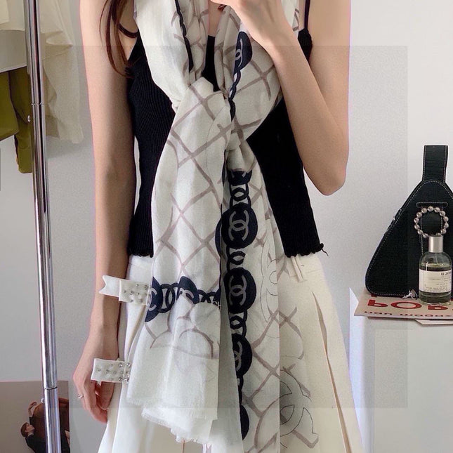 HERMES 25S SCARF 200 IN SILK 724722