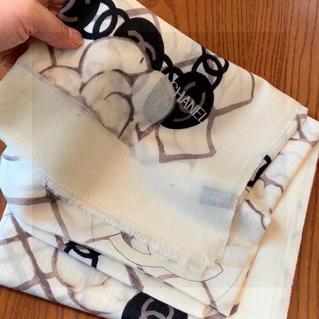 HERMES 25S SCARF 200 IN SILK 724722