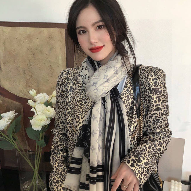 LV SCARF 200 CM IN CASHMERE 732076