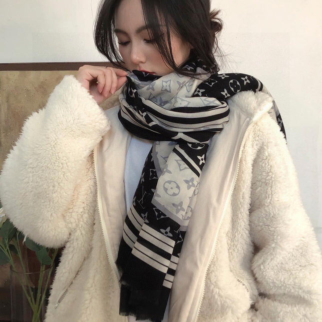LV SCARF 200 CM IN CASHMERE 732078
