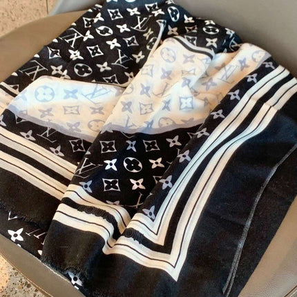 LV SCARF 200 CM IN CASHMERE 732078