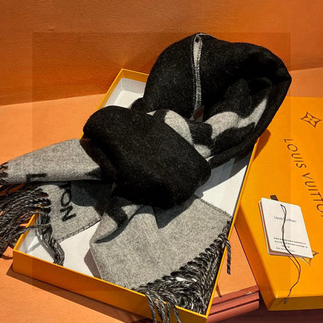 LV SCARF 192 CM IN WOOL 733866