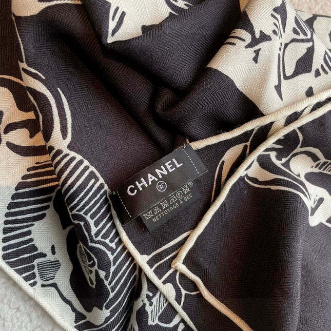 CHANEL 25S SCARF 140 IN CASHMERE SILK 733891