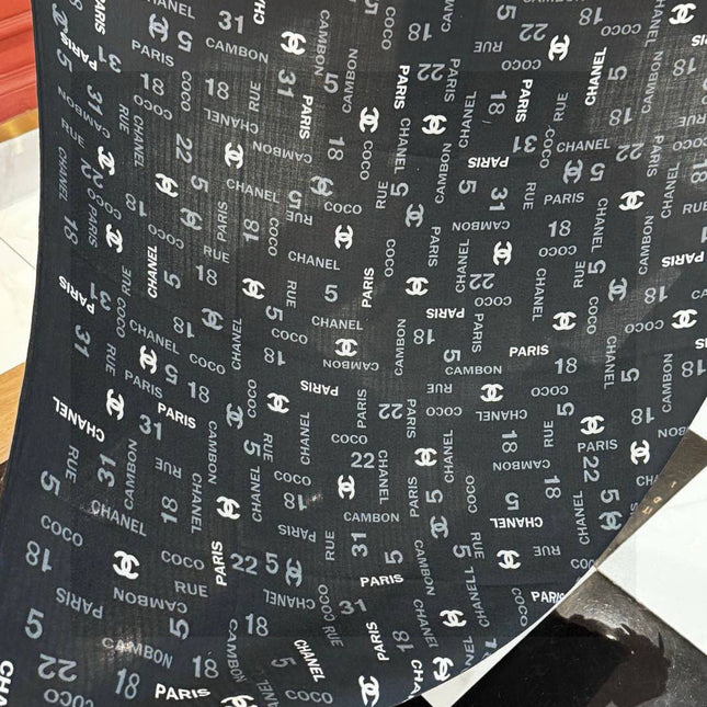 CHANEL 25S SCARF 140 IN CASHMERE SILK 733897
