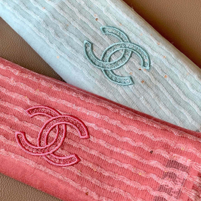 CHANEL 25S SCARF 200 IN CASHMERE VELVET 735755