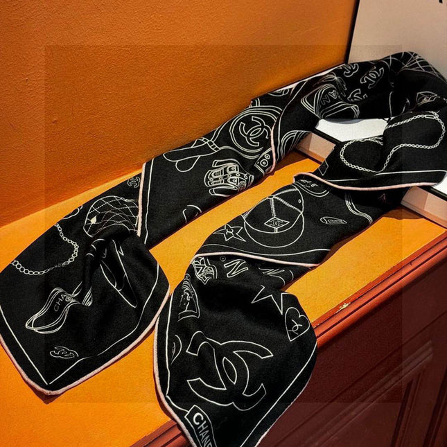 CHANEL 25S SCARF 140 IN SILK 735811