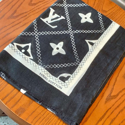 LV SCARF 200 CM IN CASHMERE 738534