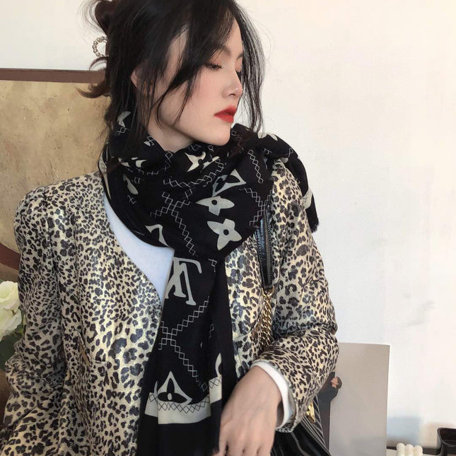 LV SCARF 200 CM IN CASHMERE 738534