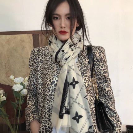 LV SCARF 200 CM IN CASHMERE 738535