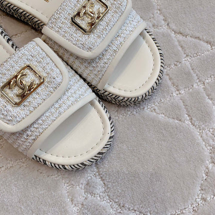 PLATFORM SLIPPERS IN WHITE WOOL AND LAMBSKIN