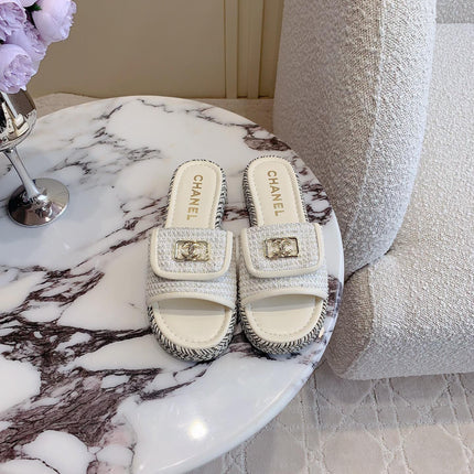 PLATFORM SLIPPERS IN WHITE WOOL AND LAMBSKIN
