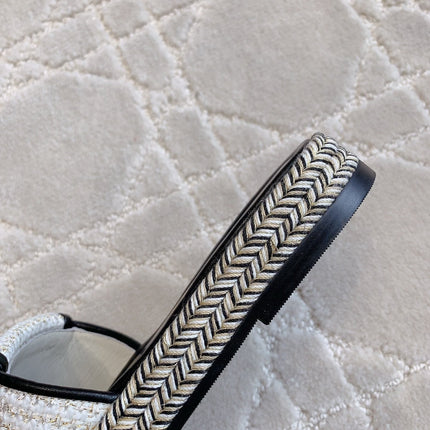 PLATFORM SLIPPERS IN WHITE WOOL AND BLACK LAMBSKIN