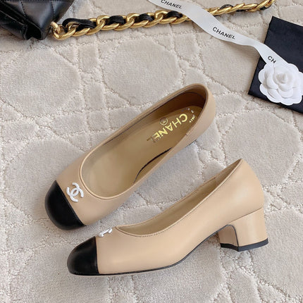 PUMP ROUNG TOE IN BEIGE CREAM MIX BLACK SHEEPSKIN