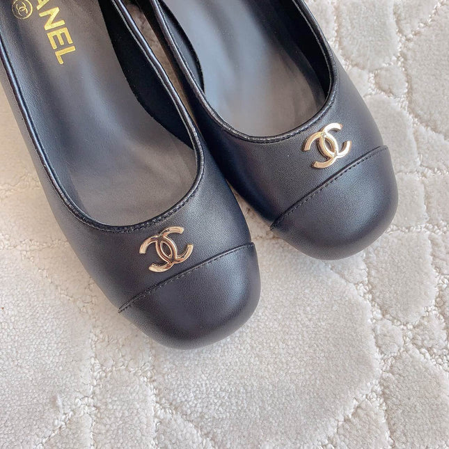 PUMP ROUNG TOE IN BLACK SHEEPSKIN