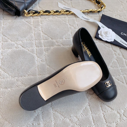 PUMP ROUNG TOE IN BLACK SHEEPSKIN