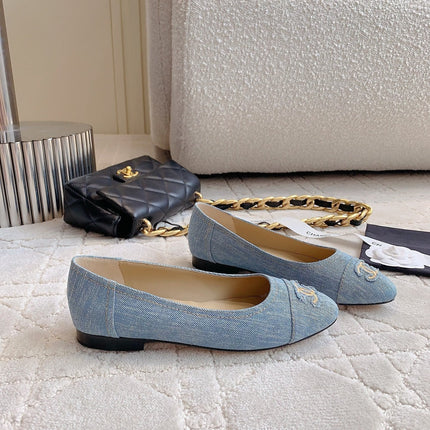 BALLET FLATS IN LIGHT BLUE DENIM