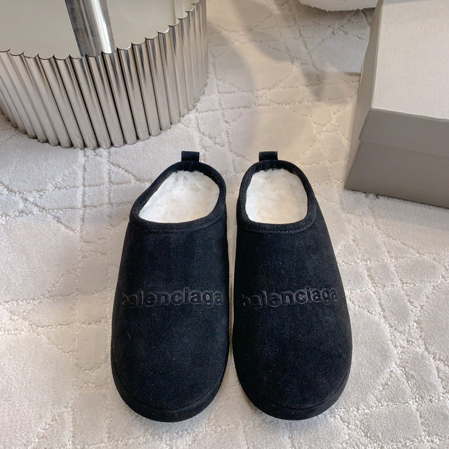 ALASKA SLIPPER IN BLACK SUEDE