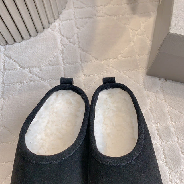 ALASKA SLIPPER IN BLACK SUEDE