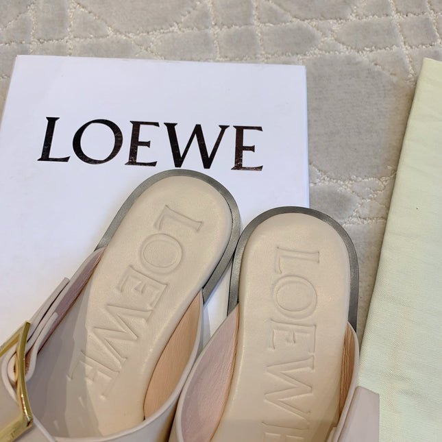 PETAL BELT FLAT SANDAL IN BEIGE CREAM CALFSKIN