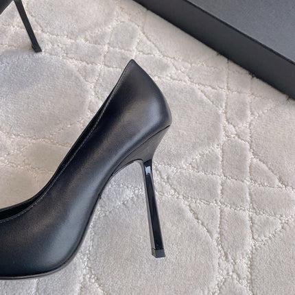 HIGH HEEL 10 CM PUMP IN BLACK CALFSKIN WITH GOLD HARDWARE