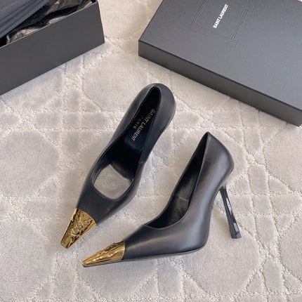 HIGH HEEL 10 CM PUMP IN BLACK CALFSKIN WITH GOLD HARDWARE