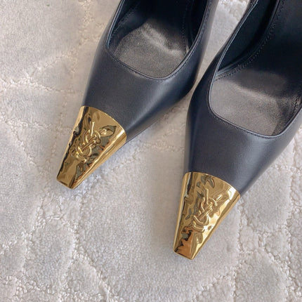 HIGH HEEL 10 CM PUMP IN BLACK CALFSKIN WITH GOLD HARDWARE