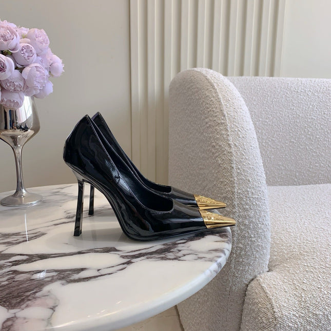 HIGH HEEL 10 CM PUMP IN BLACK PATENT CALFSKIN WITH GOLD HARDWARE