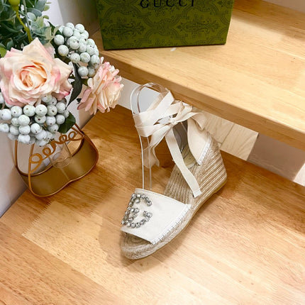 PLATFORM WITH RHINESTONE LOGO IN CREAM BEIGE CANVAS AND STRAW LINING