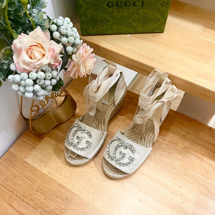 PLATFORM WITH RHINESTONE LOGO IN CREAM BEIGE CANVAS AND STRAW LINING