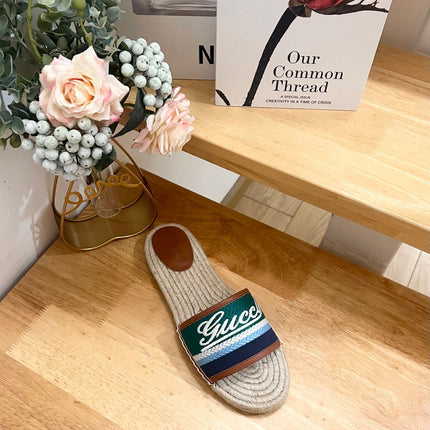 GG SLIDES IN MULTICOLOR RAFFIA