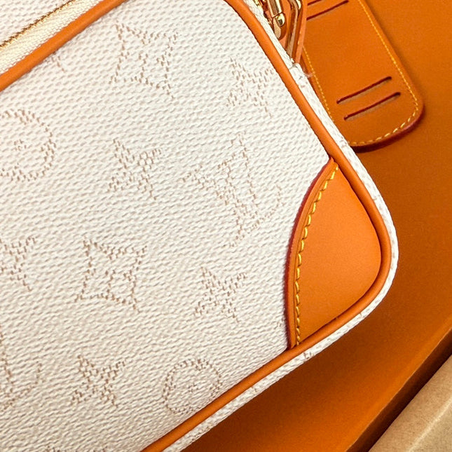 LV 25S NIL BAG 98MM IN WHITE MONOGRAM CANVAS AND CALFSKIN GOLD HARDWARE