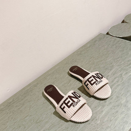 FENDI SIGNATURE MULE SLIDES IN WHITE FIBRE WITH BROWN EMBROIDERED LOGO