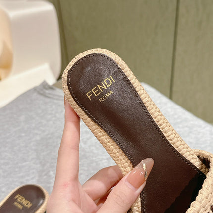 FENDI SIGNATURE MULE SLIDES IN BEIGE FIBRE WITH BROWN EMBROIDERED LOGO