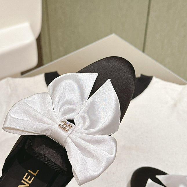 CC MULE WITH SILK WHITE BOW AND BLACK LAMBSKIN