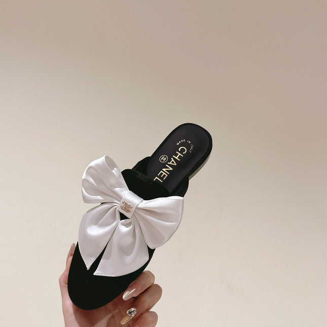 CC MULE WITH SILK WHITE BOW AND BLACK LAMBSKIN