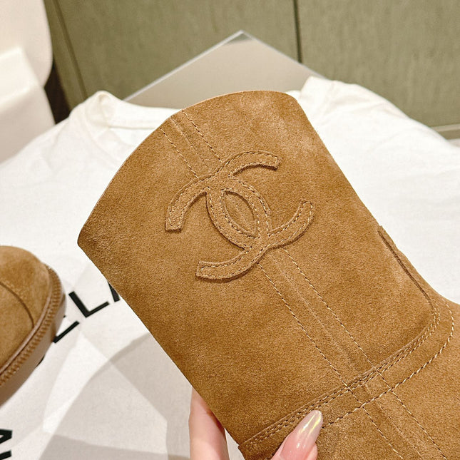 CC SHORT BOOTS PEANUT BROWN SUEDE CALFSKIN