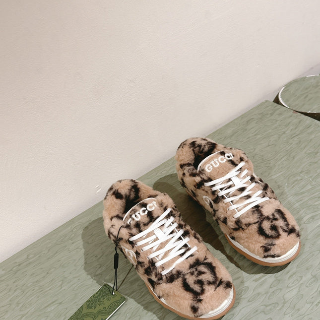 GG INTERLOCKING G SNEAKER IN BEIGE WOOL